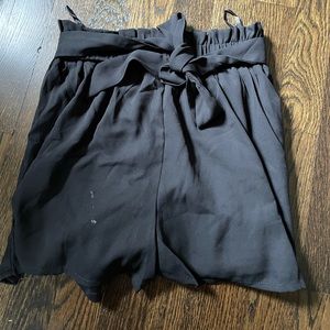 Cute flowy tie shorts